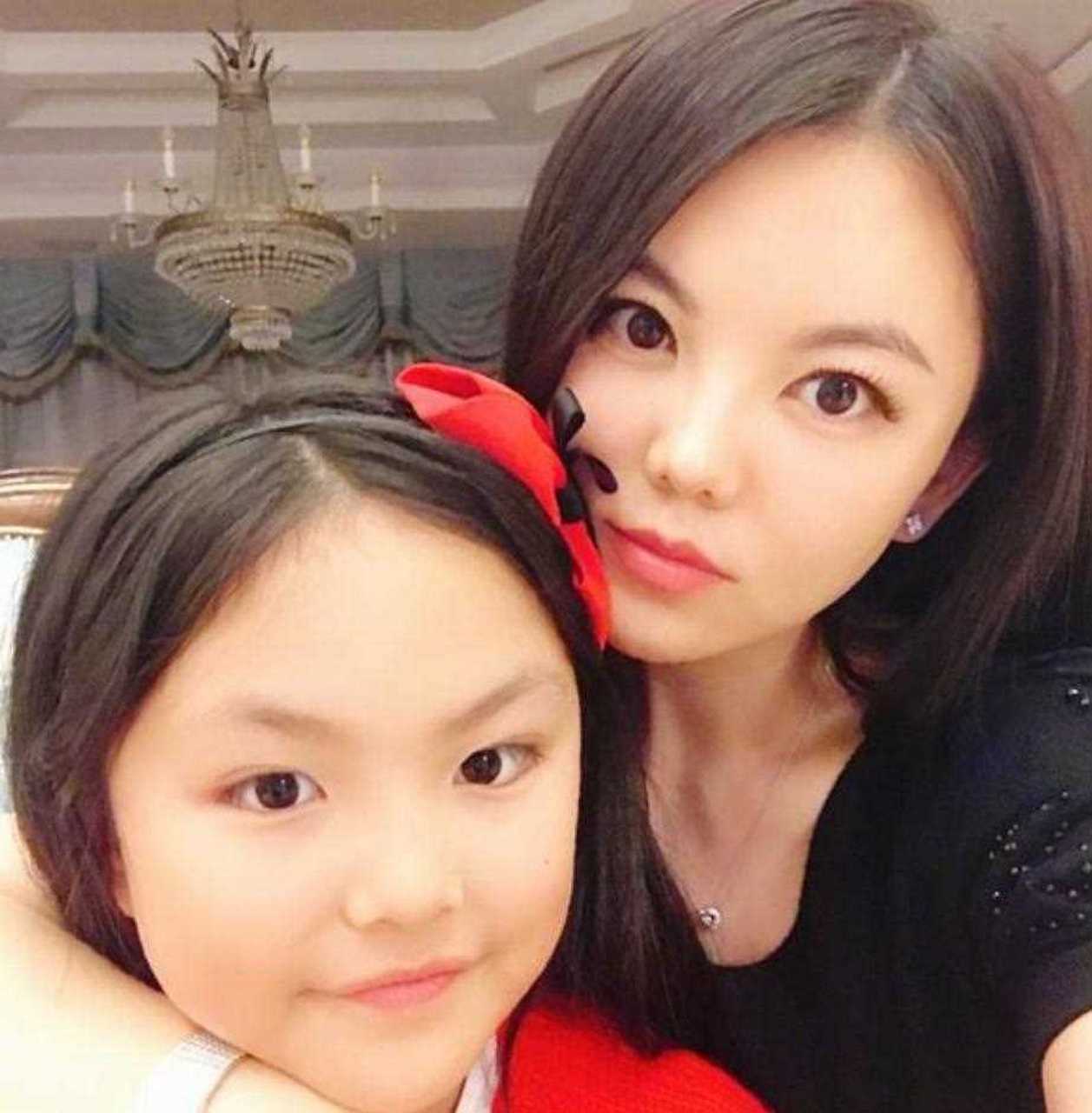 李湘王岳伦离婚真相 李湘王岳伦结婚几年了